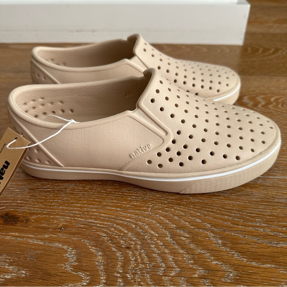 Native Shoes // Miles Bloom Slip-On Perforated Shoes. Bone white / off white NWT